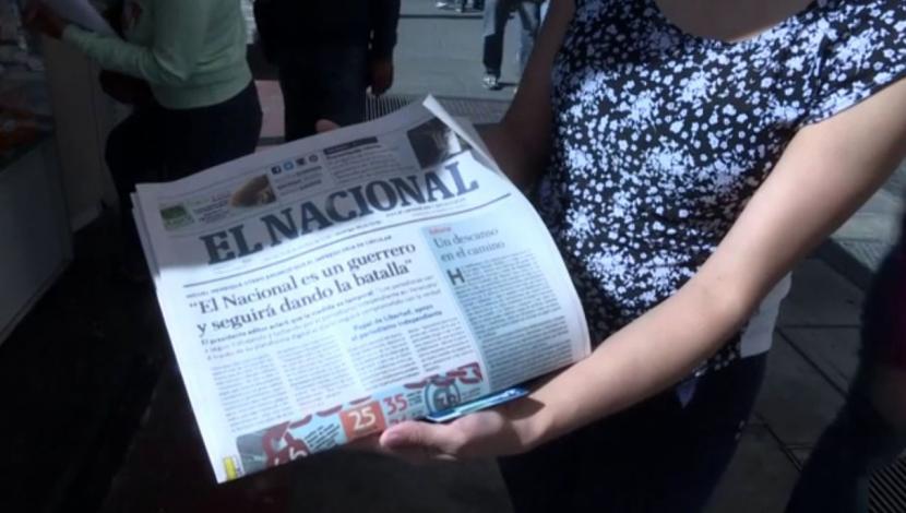 Internet, el salvavidas de la asediada prensa en Venezuela ante la escasez de papel